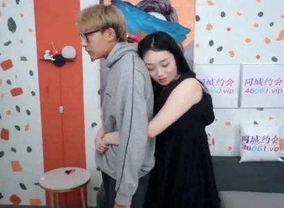 Cô người yêu nữ sinh vô cùng ham muốn