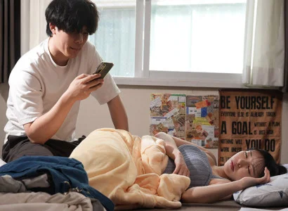 Gã đàn ông biến thái kích thích khi thấy người yêu với người khác